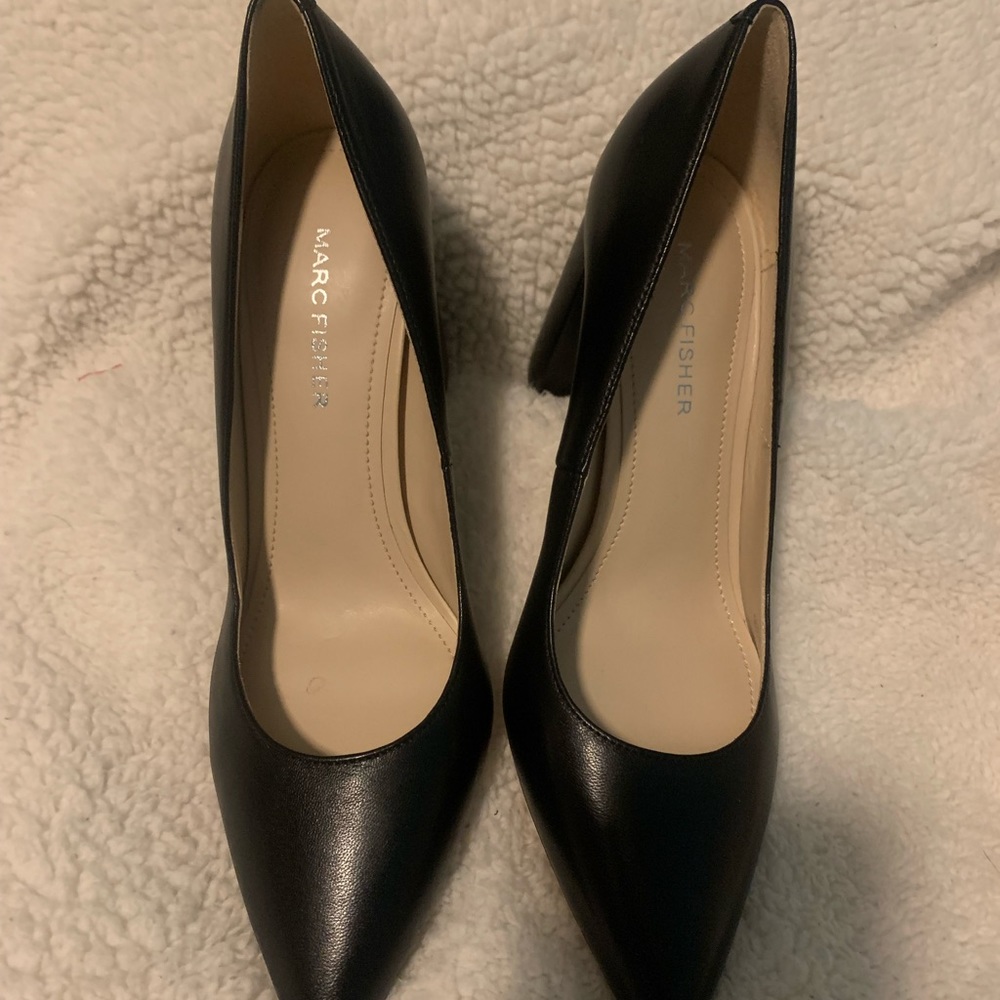 Marc Fisher Viviene Pumps